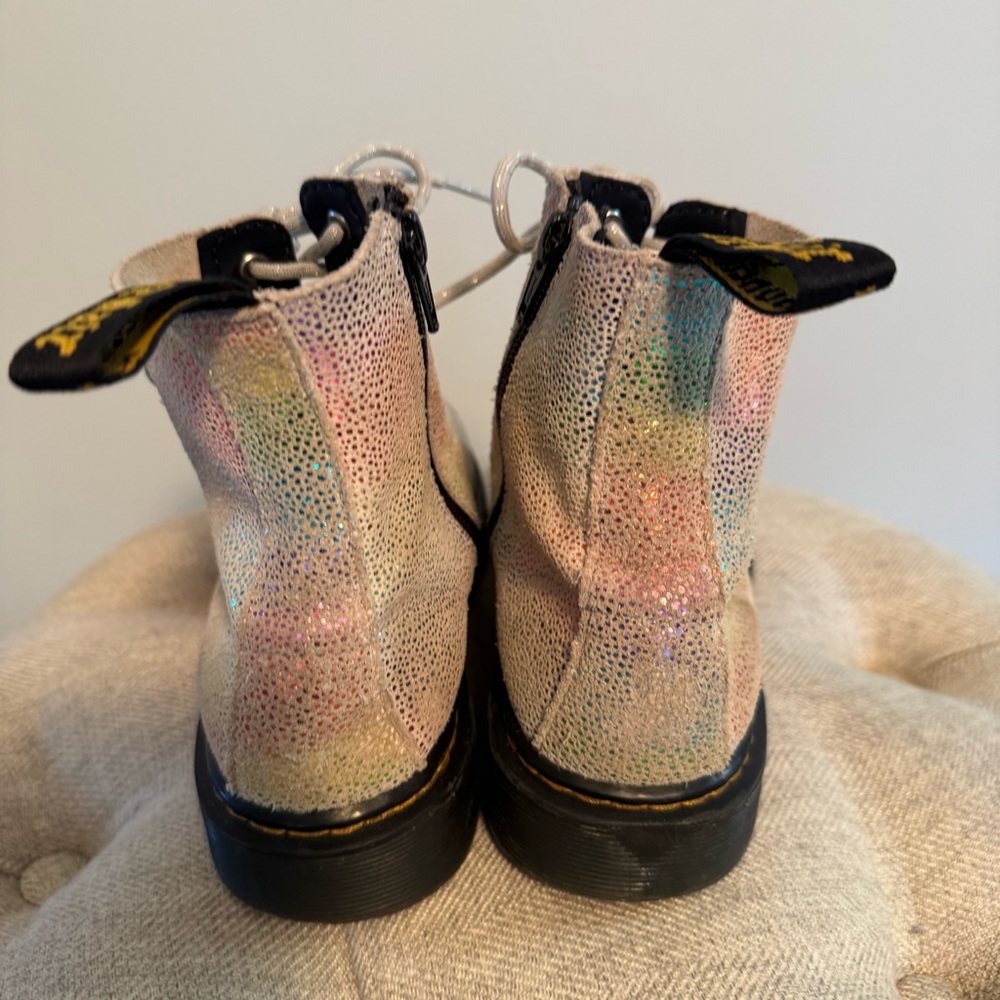 DR. MARTENS Women's or Girl's Boots Sparkle Size 5 - Picture 3 of 7